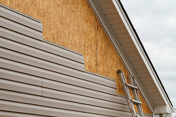 Professional Siding Contractor technician working in Spring Run, PA